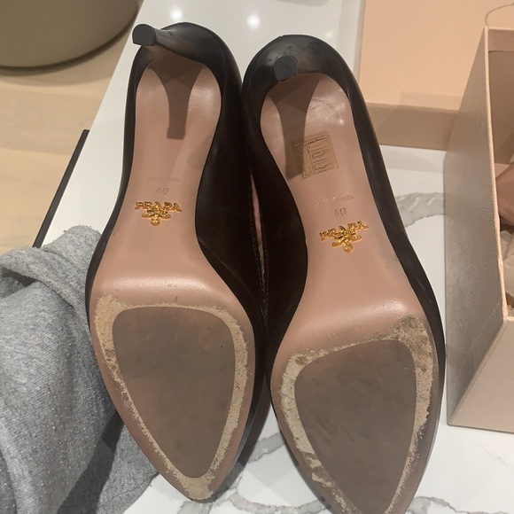 Prada black leather pumps - Picture 6 of 6